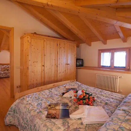 Apartment San Siro Sleeps 8 Pool *