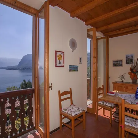 San Siro Sleeps 8 Pool * San Siro